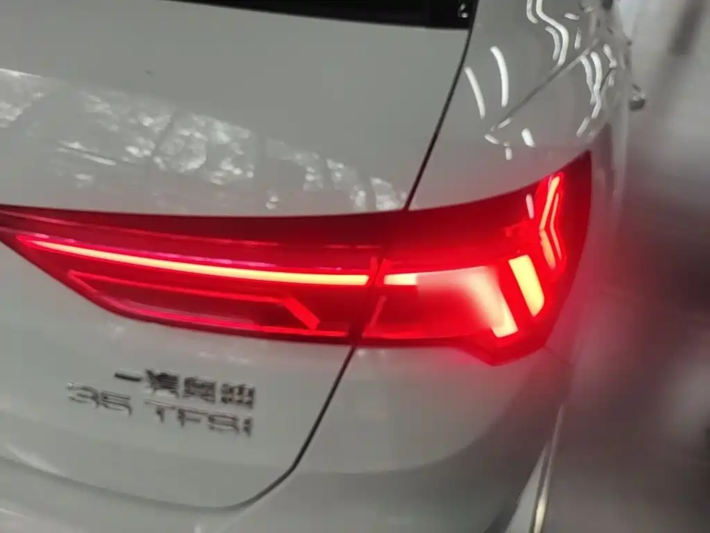 Audi Q3 — миниатюра 8