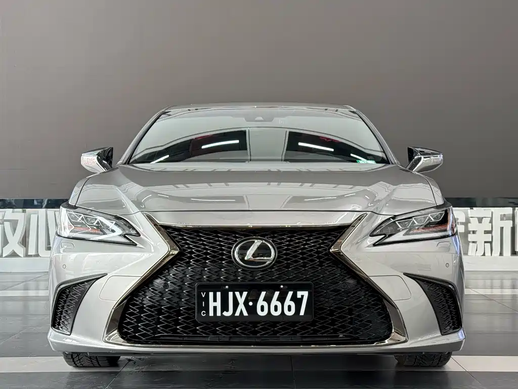 Lexus ES — миниатюра 2