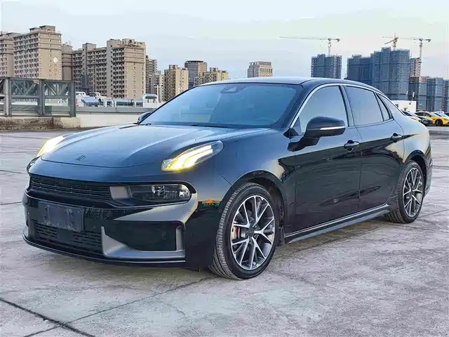 2021 Lynk & Co 03