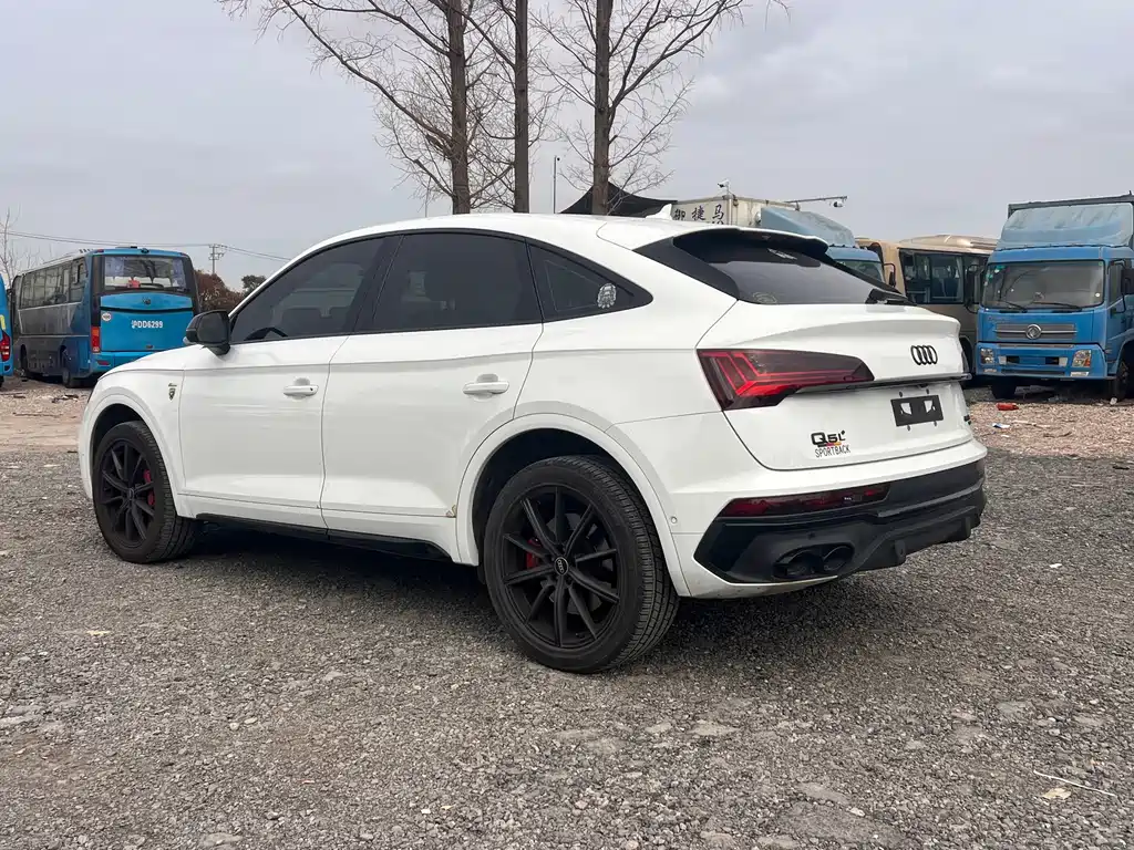 AUDI Q5L SPORTBACK