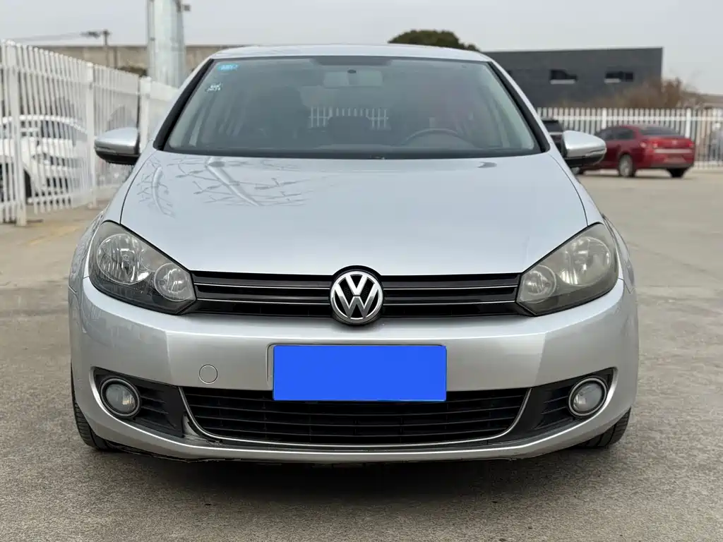 Купить Volkswagen Golf