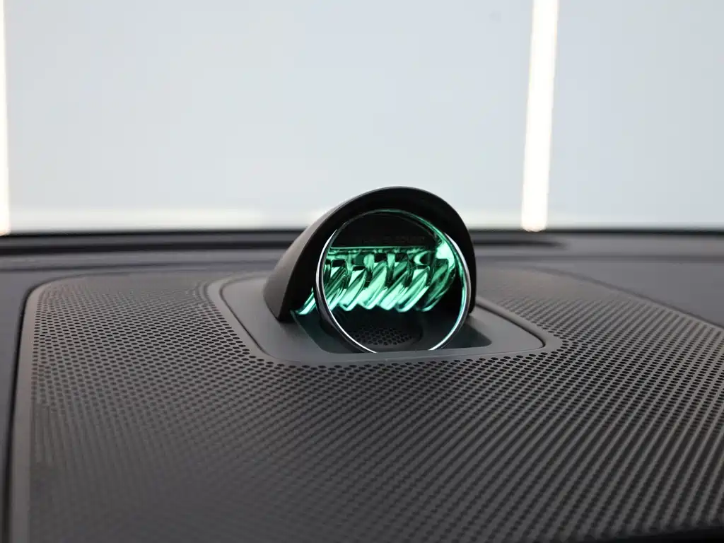 AITO ASK THE WORLD M9