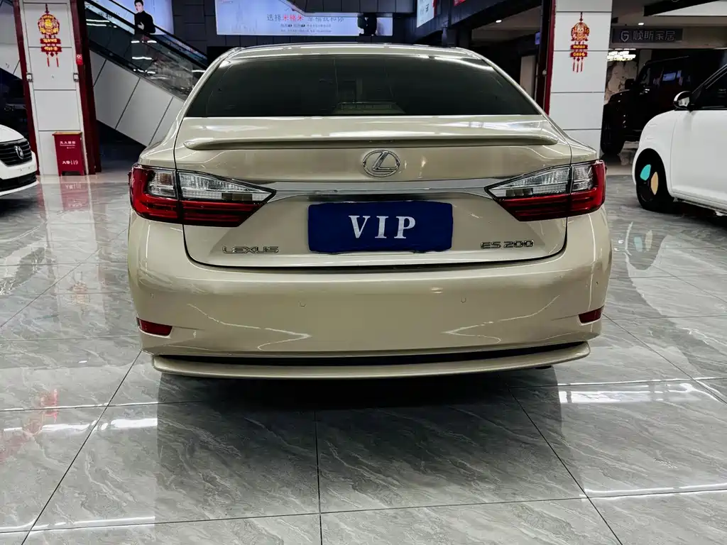 Lexus ES — миниатюра 5