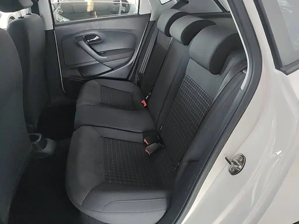 Volkswagen Polo — миниатюра 17