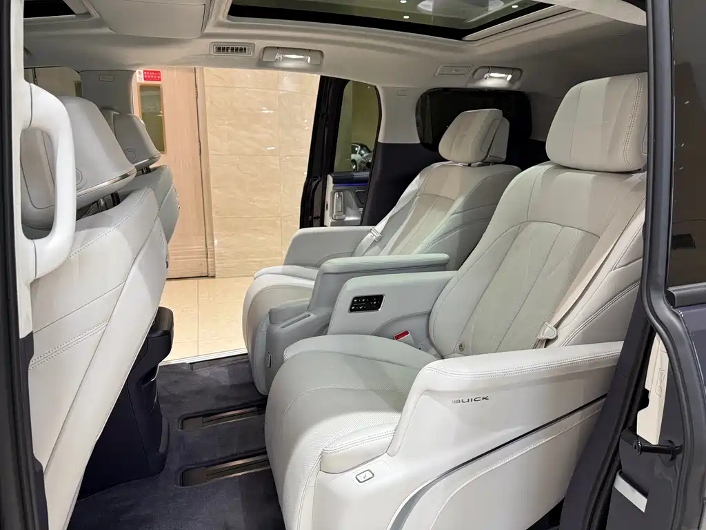 BUICK GL8 NEW ENERGY