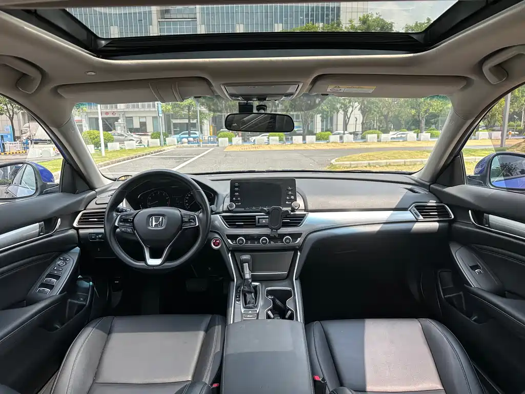 Honda Accord — миниатюра 7