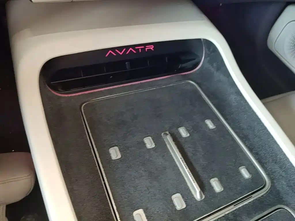 Avatr Avatr 12 — миниатюра 9