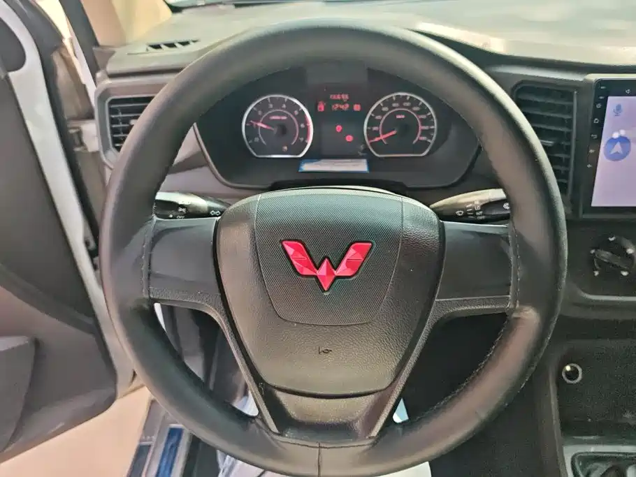 Wuling Hongguang V 2021 — фото 15