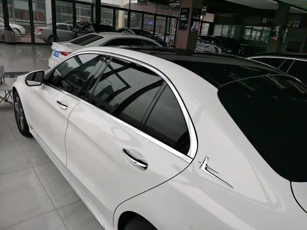 Mercedes-Benz C-Class — миниатюра 5