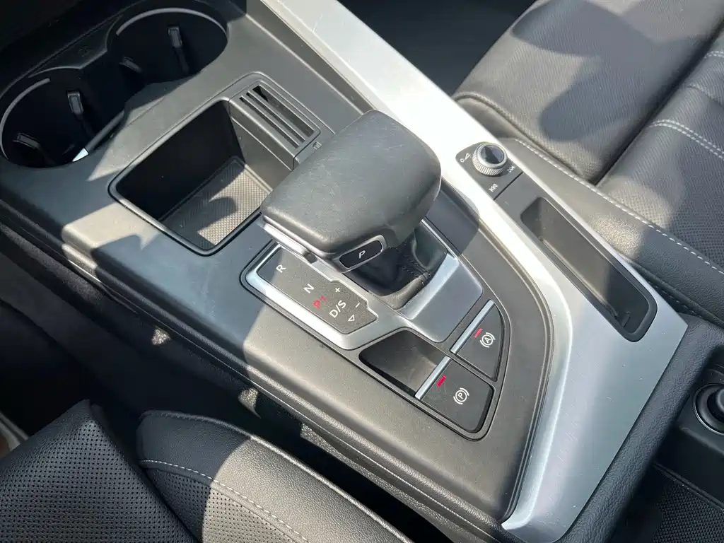 Audi A4L — миниатюра 21