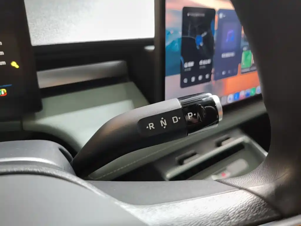 Roewe Young Wai D6 — миниатюра 14