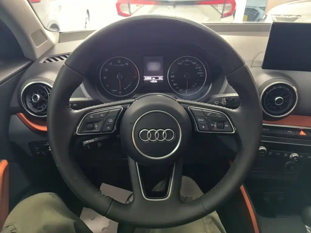 Audi Q2L — миниатюра 11