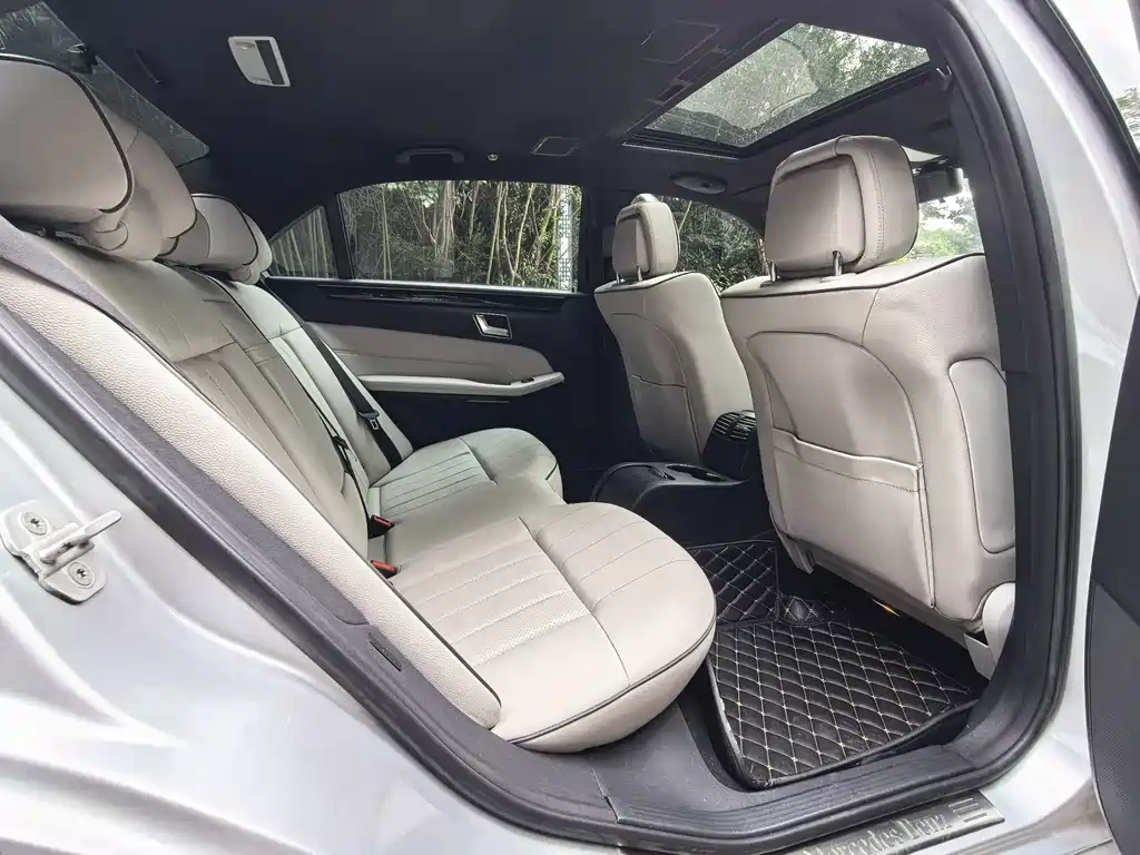 Mercedes-Benz E-Class — миниатюра 15