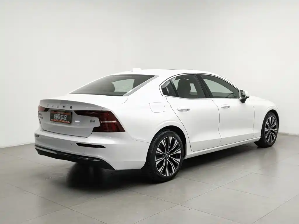 Volvo S60 — миниатюра 2