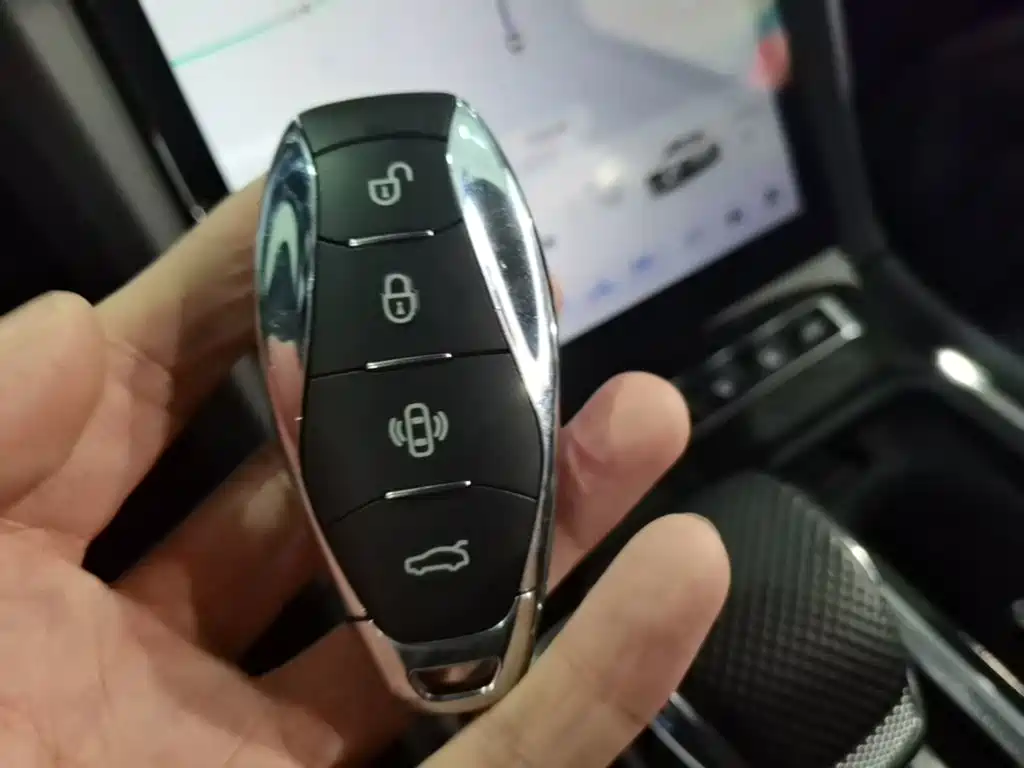 Hongqi Hongqi H5 PHEV — миниатюра 9