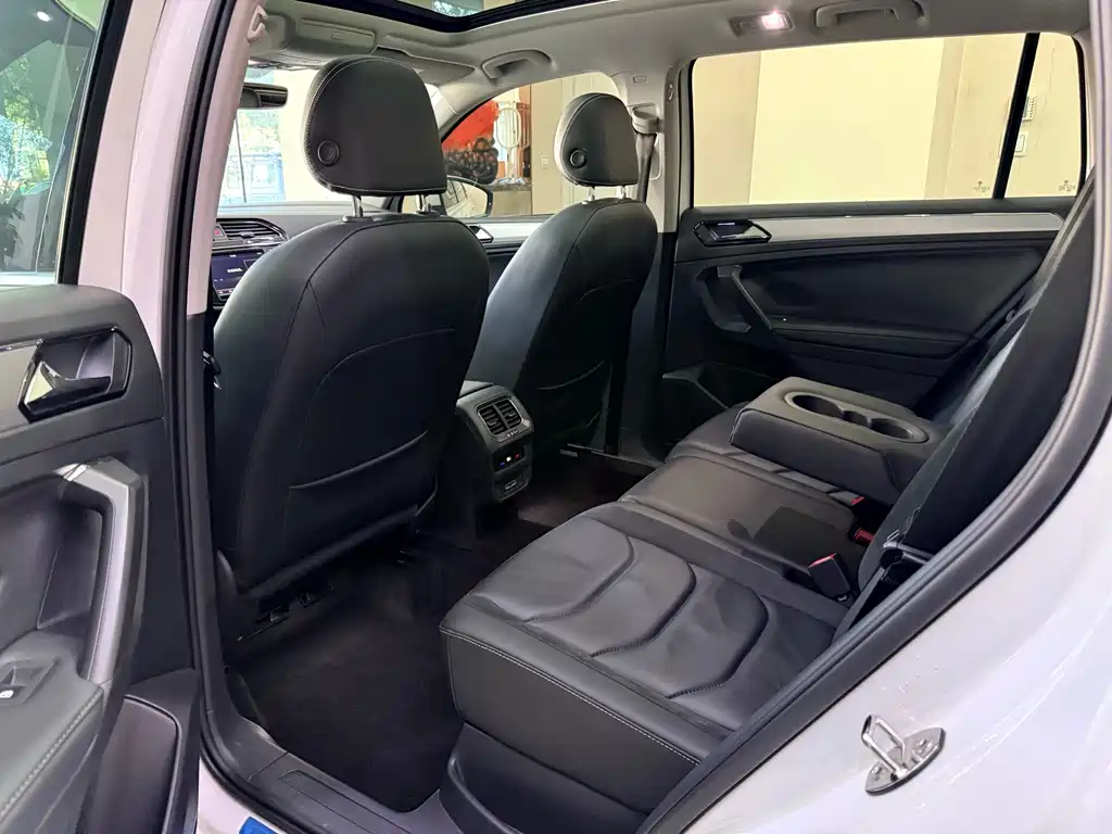 Volkswagen Tiguan L — миниатюра 9