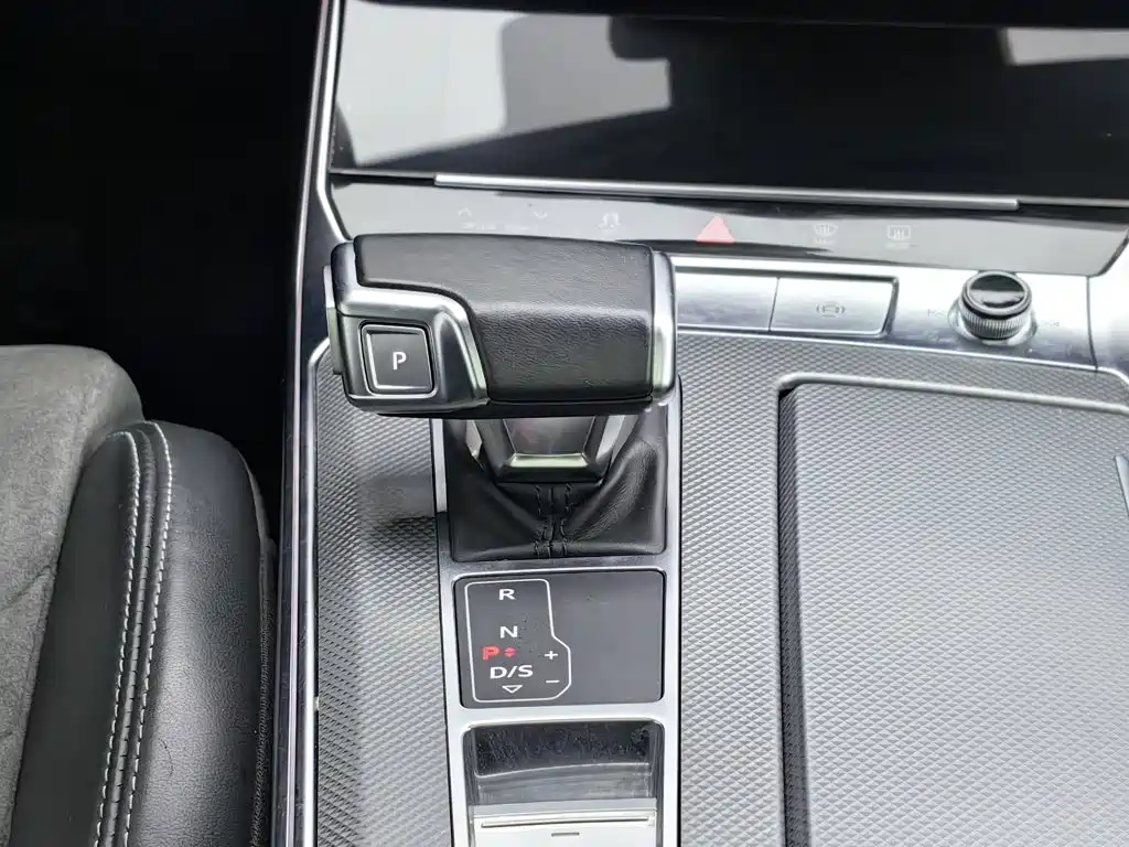 Audi A6L — миниатюра 13
