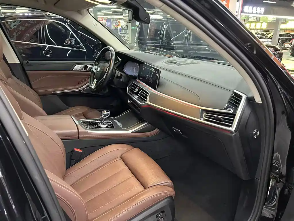 BMW X7 — миниатюра 4