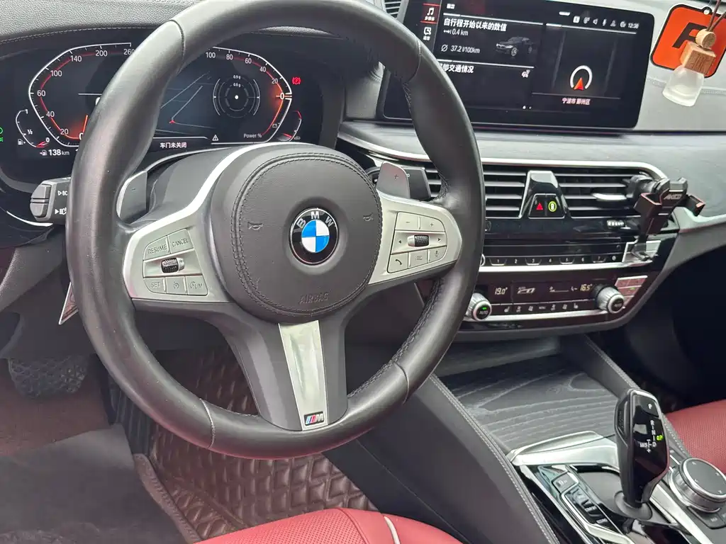 BMW 5 Series — миниатюра 6