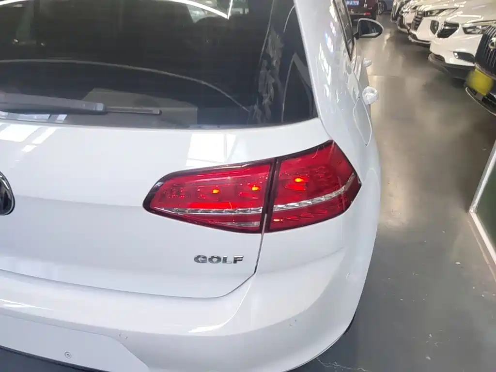 Volkswagen Golf — миниатюра 8