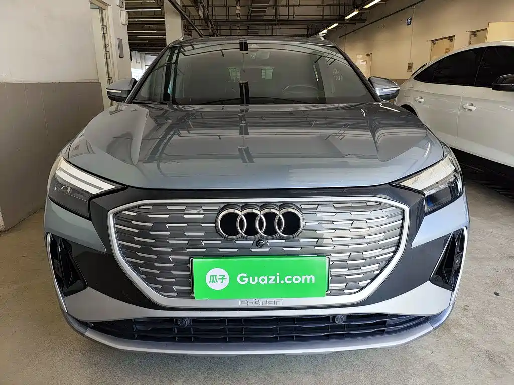 Audi Q4 e-tron — миниатюра 3