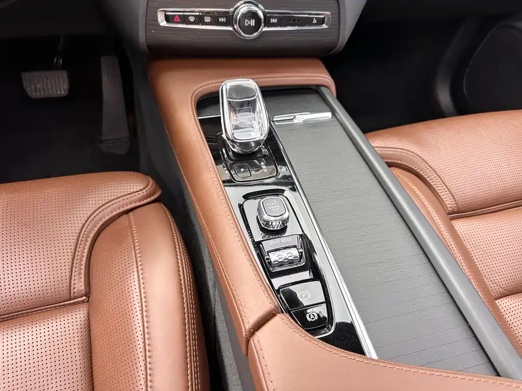 Volvo XC90 — миниатюра 15