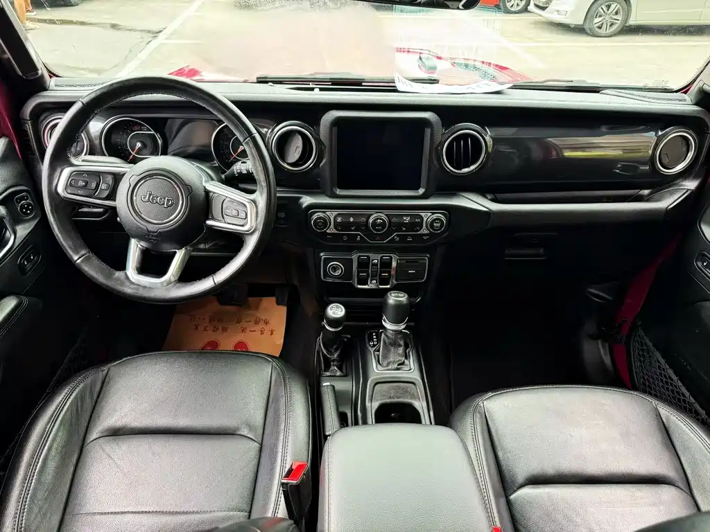 Jeep Wrangler — миниатюра 8