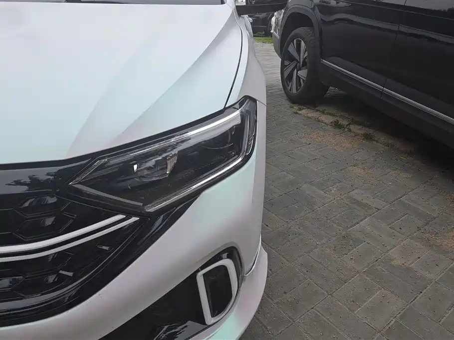 Volkswagen Sagitar 2023 280TSI DSG