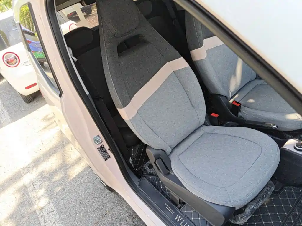 Wuling MINIEV — миниатюра 25