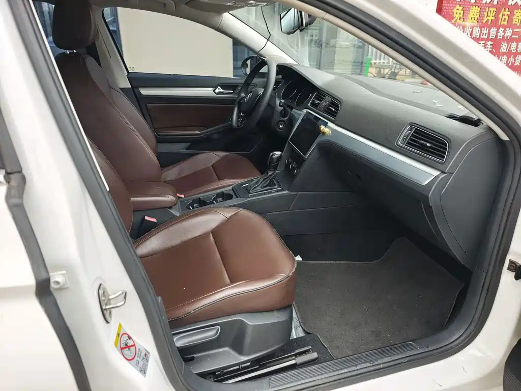 Volkswagen Lamando — миниатюра 11