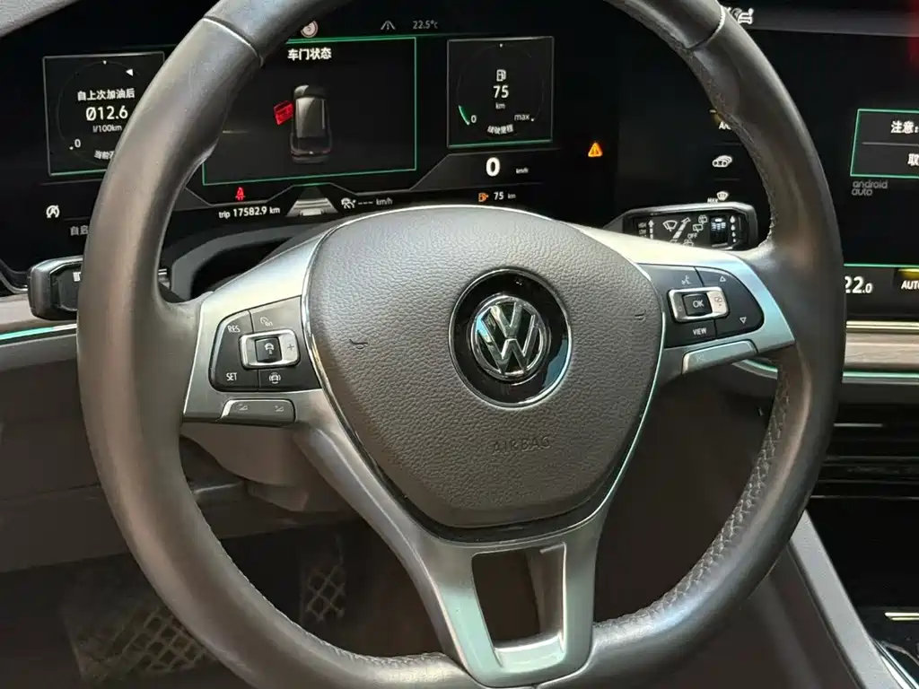 Volkswagen Touareg — миниатюра 3