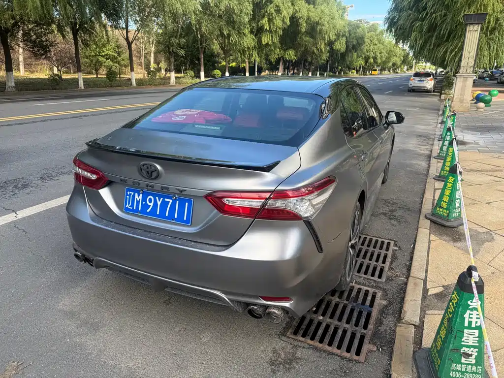 Toyota Camry — миниатюра 4