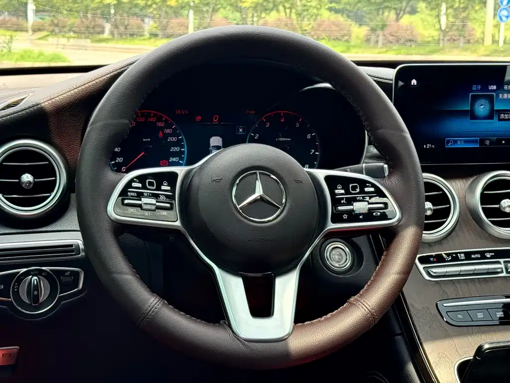 Mercedes-Benz GLC — миниатюра 9