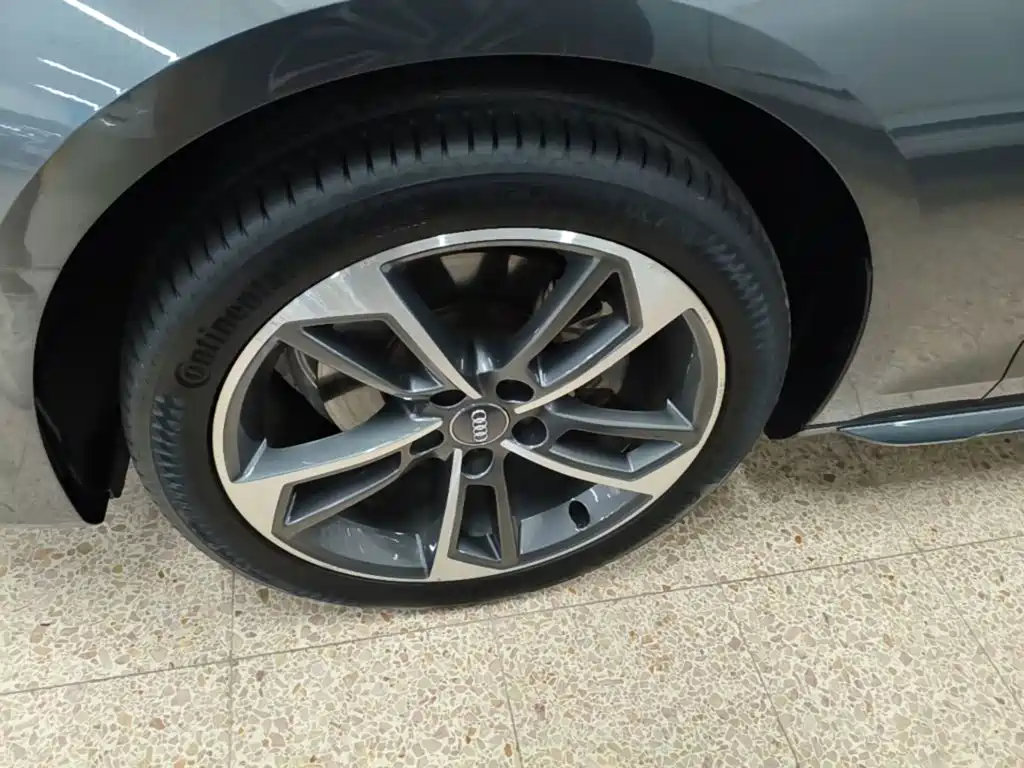 Audi A4L — миниатюра 23