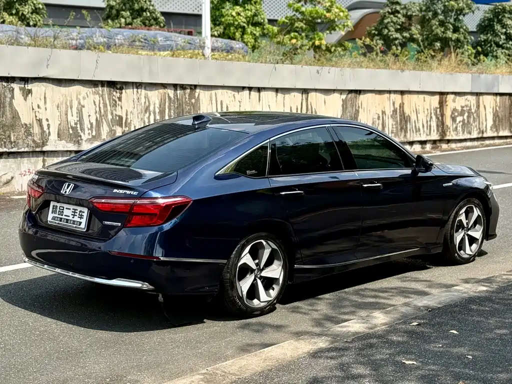 Honda Inspire — миниатюра 9