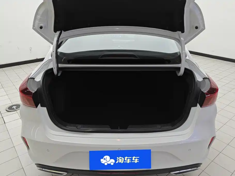 Changan Eado — миниатюра 4