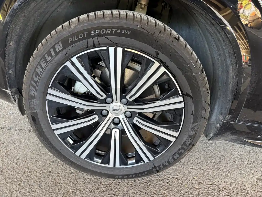 Volvo XC90 — миниатюра 14