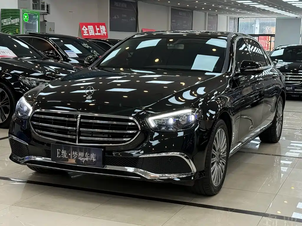Mercedes-Benz E-Class — миниатюра 2