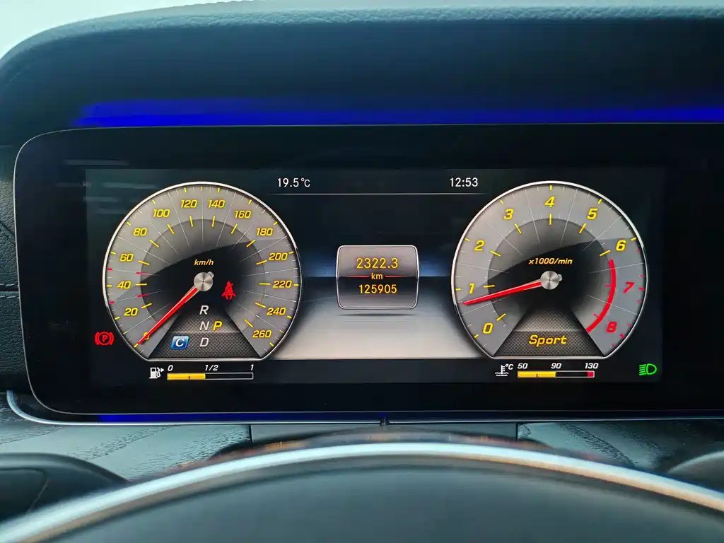 Mercedes-Benz E-Class — миниатюра 15