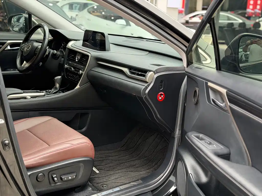 Lexus RX — миниатюра 8