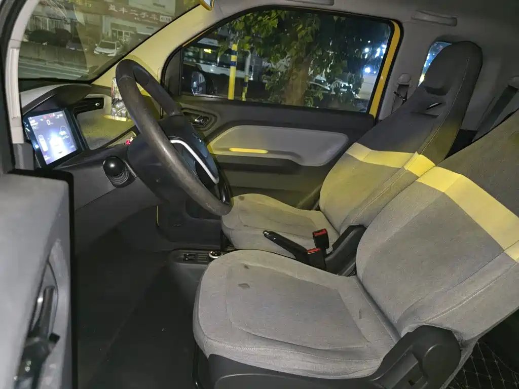 Wuling MINIEV — миниатюра 8