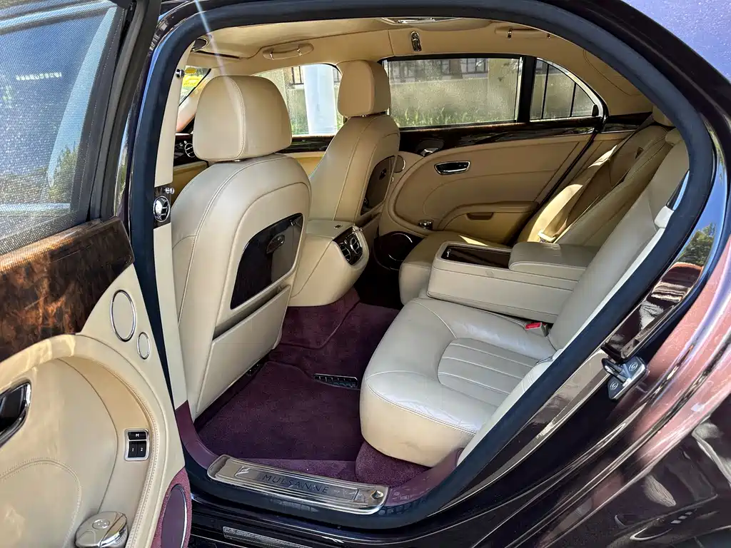 Bentley Mulsanne — миниатюра 11