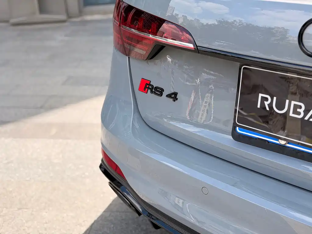 Audi RS 4 — миниатюра 12
