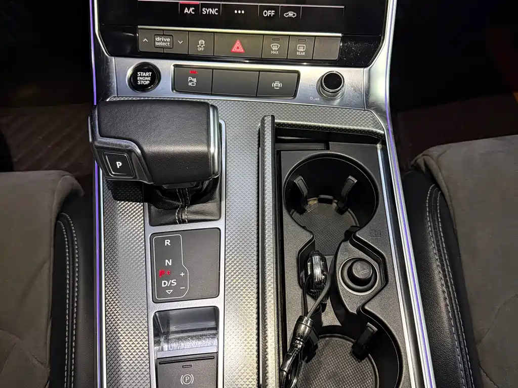 Audi A6L — миниатюра 25