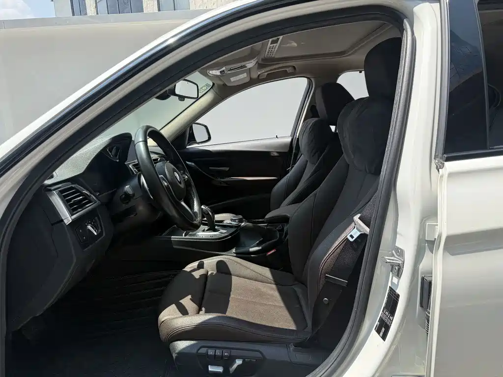 BMW 3 Series — миниатюра 10