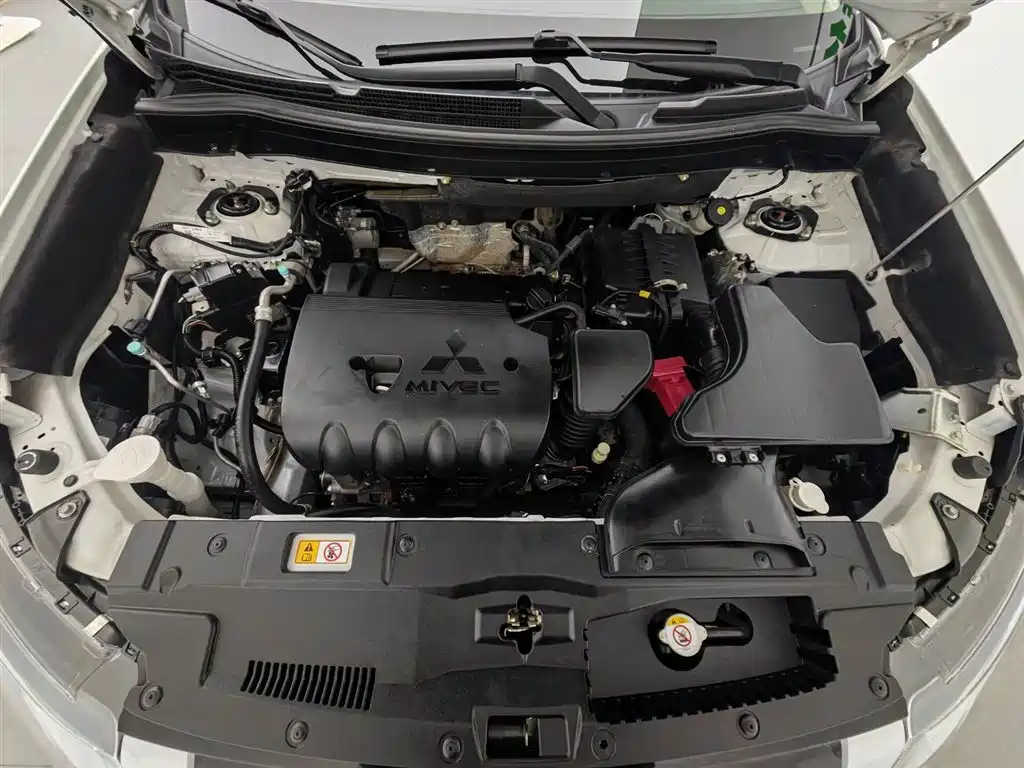 Mitsubishi Outlander 2019 2.0L Enjoy 5 мест V