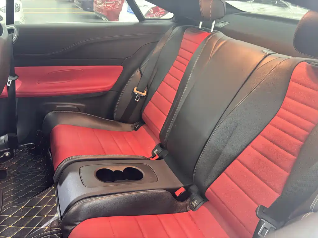 Mercedes-Benz E-Class (Import) — миниатюра 8