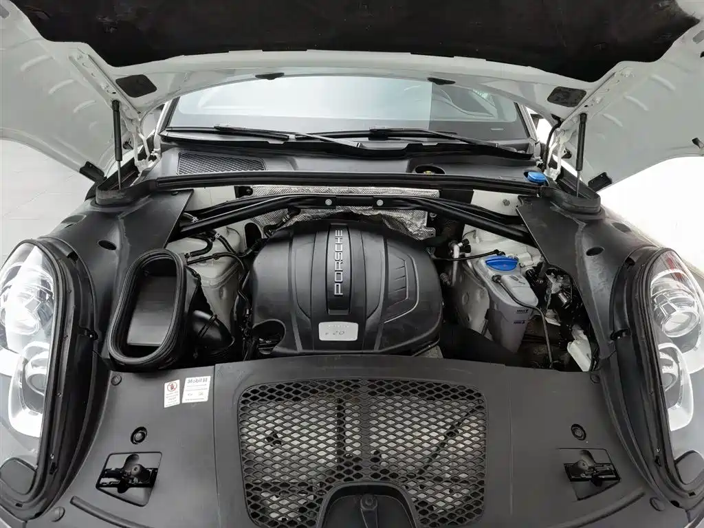 Porsche Macan 2016 Macan 2.0T
