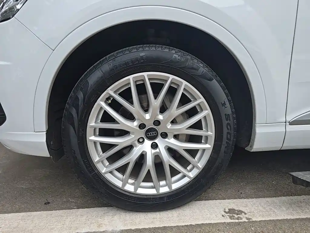 Audi Q7 — миниатюра 23