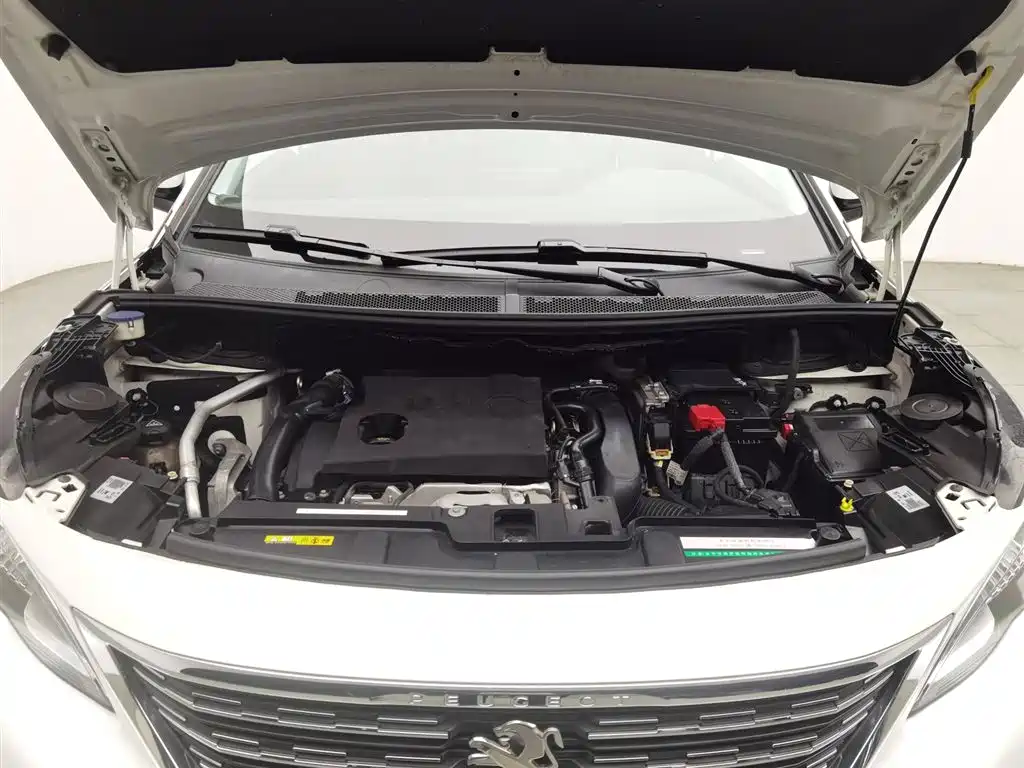 Peugeot 5008 2017 380THP 7 мест Elite